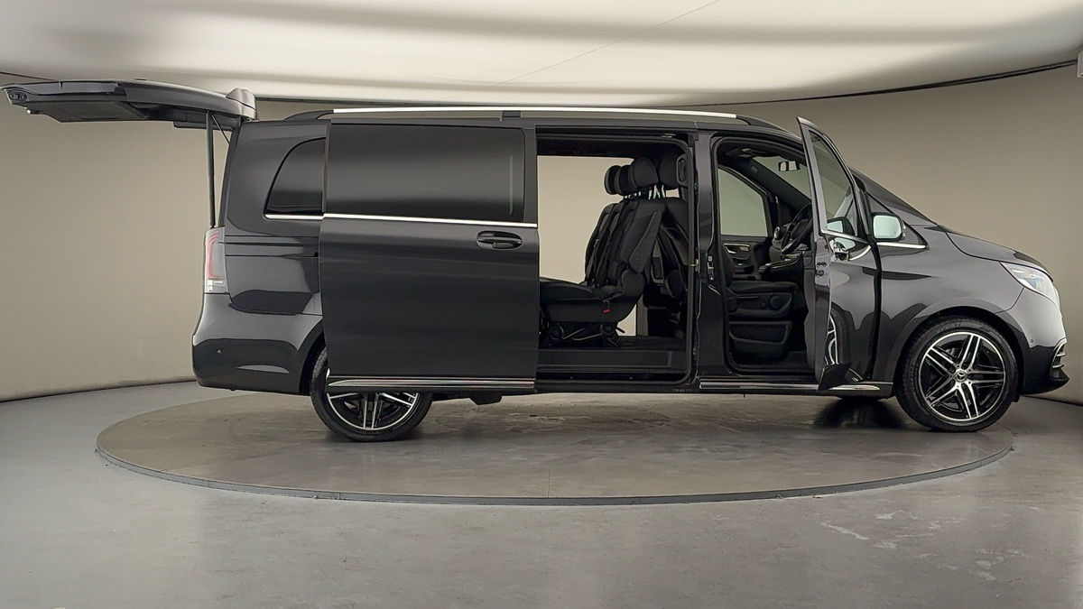 Used Mercedes-Benz V-Class 2024 for sale - 78213274: Photo 56