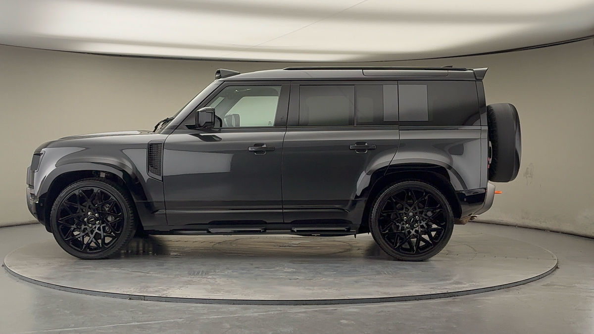 Used Land Rover Defender 2024 for sale - 77494458: Photo 15