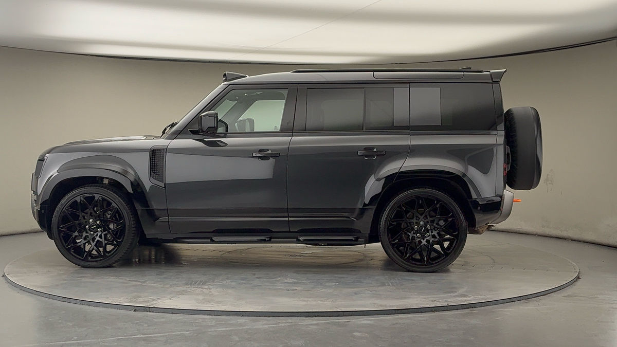 Used Land Rover Defender 2024 for sale - 77494458: Photo 31