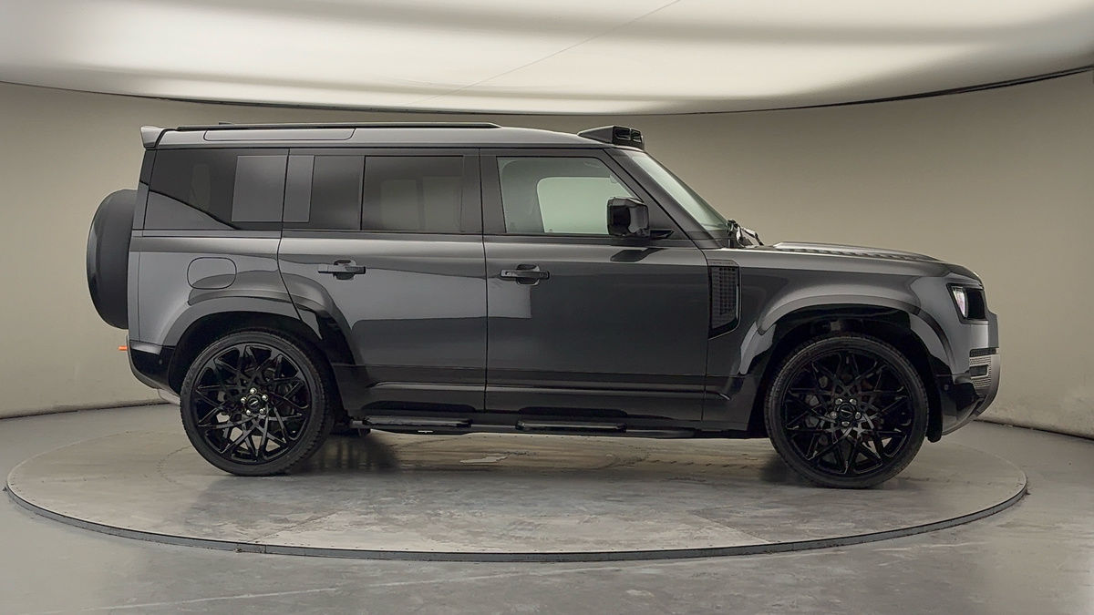 Used Land Rover Defender 2024 for sale - 77494458: Photo 40