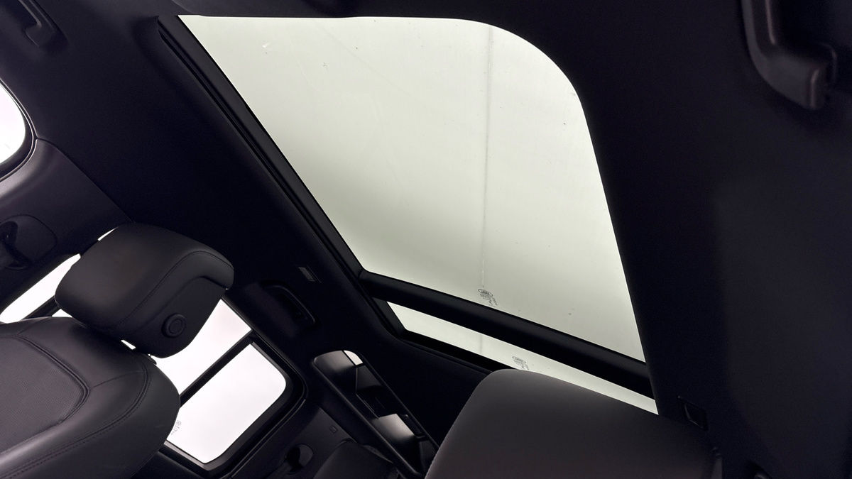 Used Land Rover Defender 2024 for sale - 77494458: Photo 6