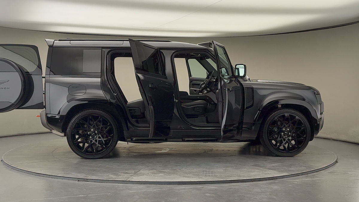 Used Land Rover Defender 2024 for sale - 77494458: Photo 60