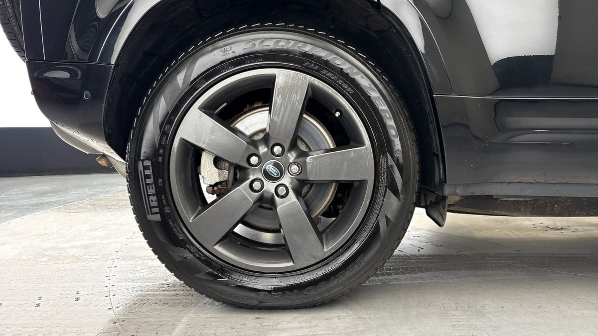 Used Land Rover Defender 110 2023 for sale - 77342456: Photo 10