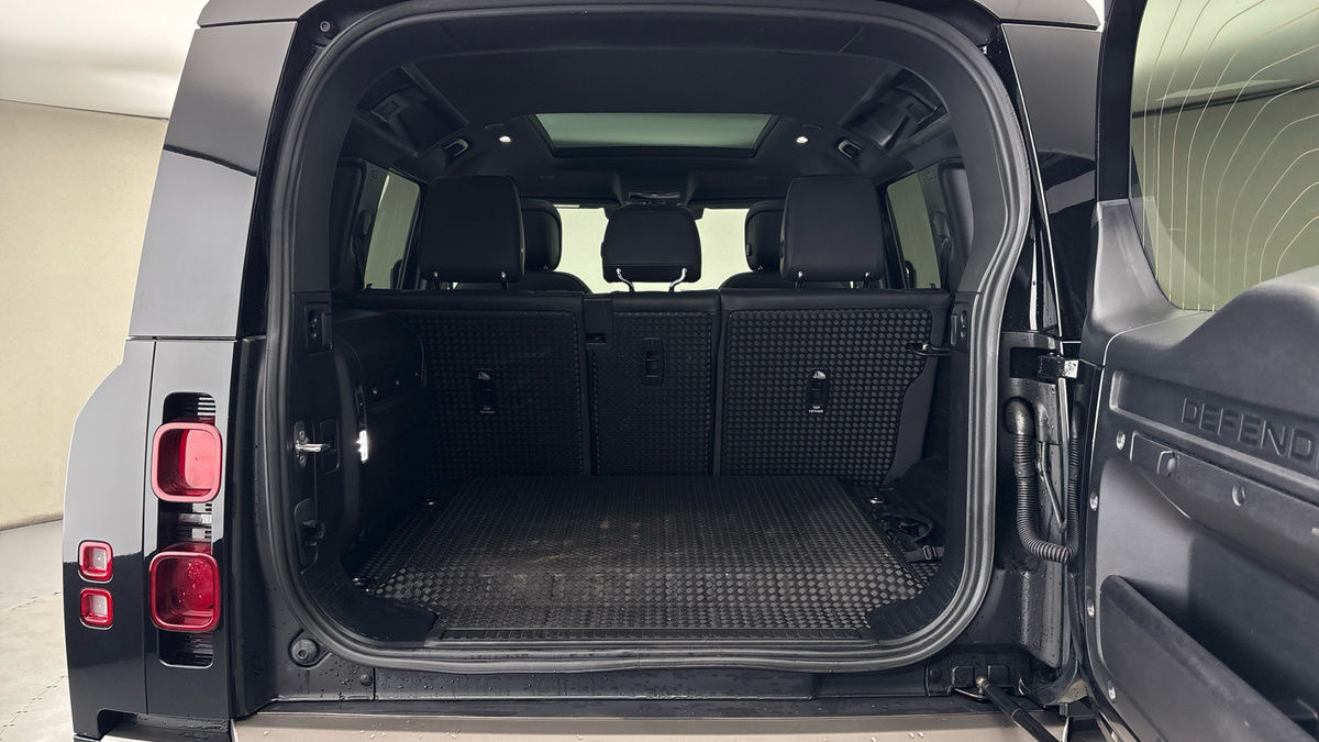 Used Land Rover Defender 110 2023 for sale - 77342456: Photo 11