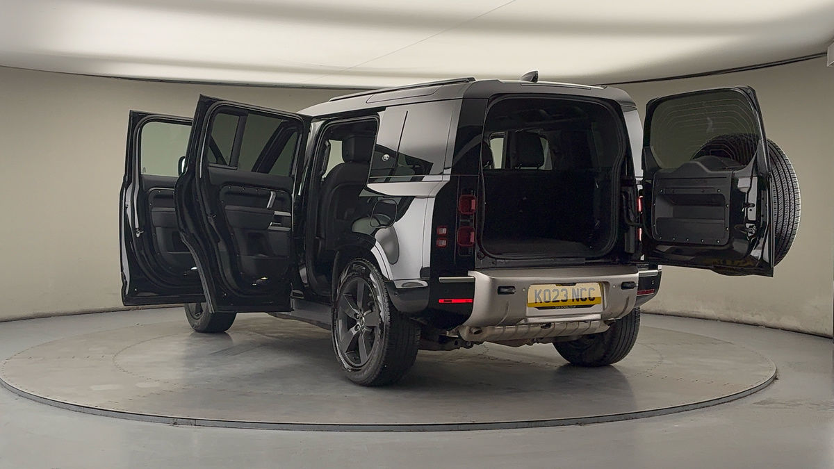 Used Land Rover Defender 110 2023 for sale - 77342456: Photo 23