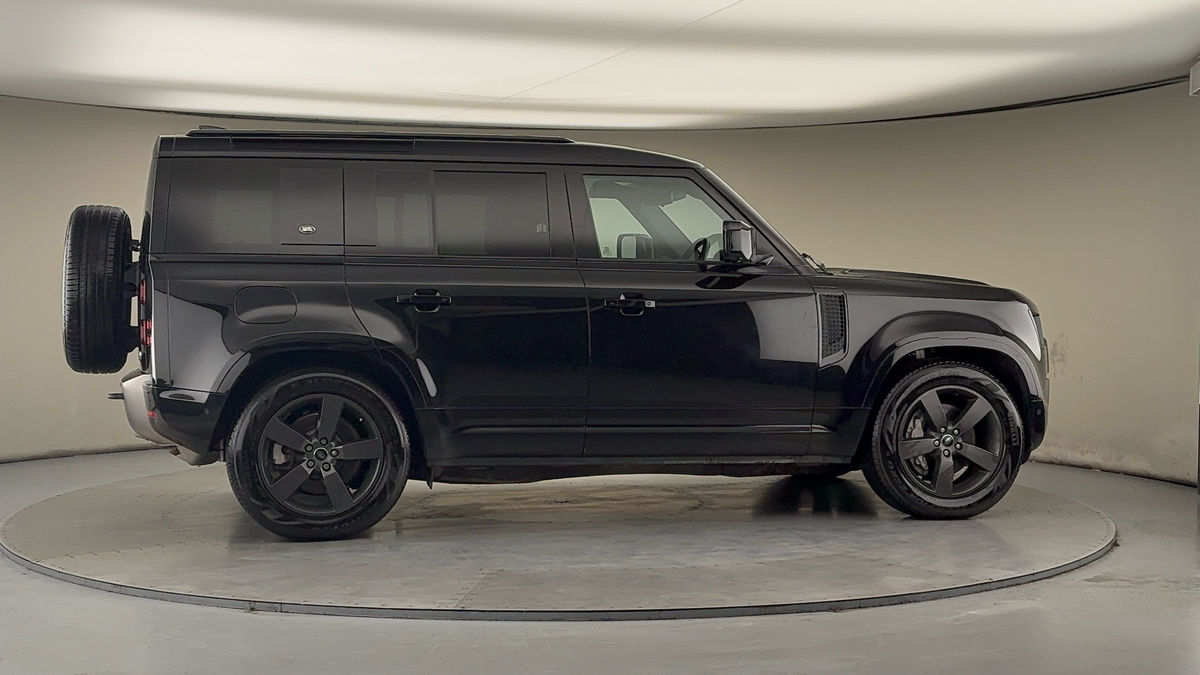 Used Land Rover Defender 110 2023 for sale - 77342456: Photo 37