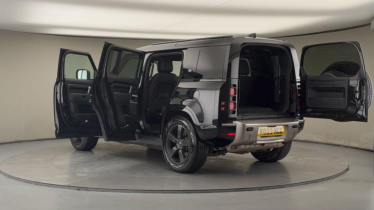 Used Land Rover Defender 110 2023 for sale - 77342456: Photo 43