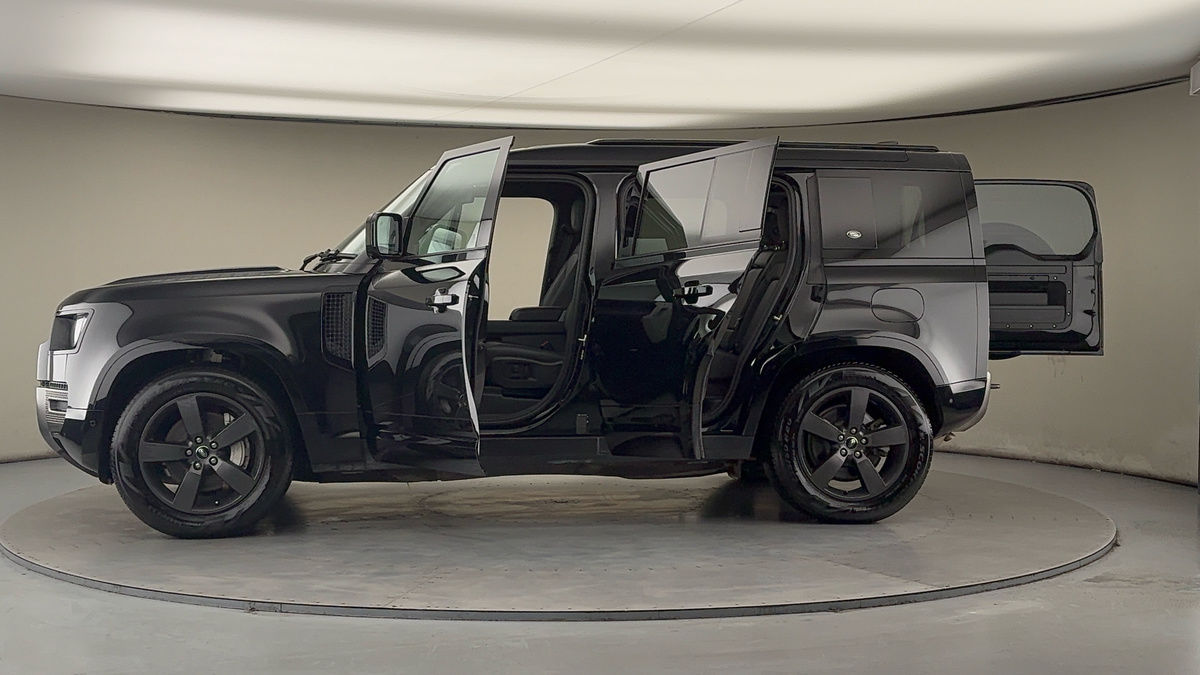 Used Land Rover Defender 110 2023 for sale - 77342456: Photo 47