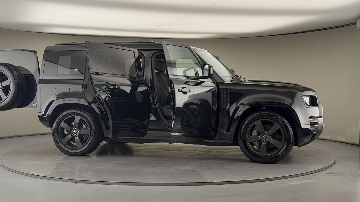 Used Land Rover Defender 110 2023 for sale - 77342456: Photo 55