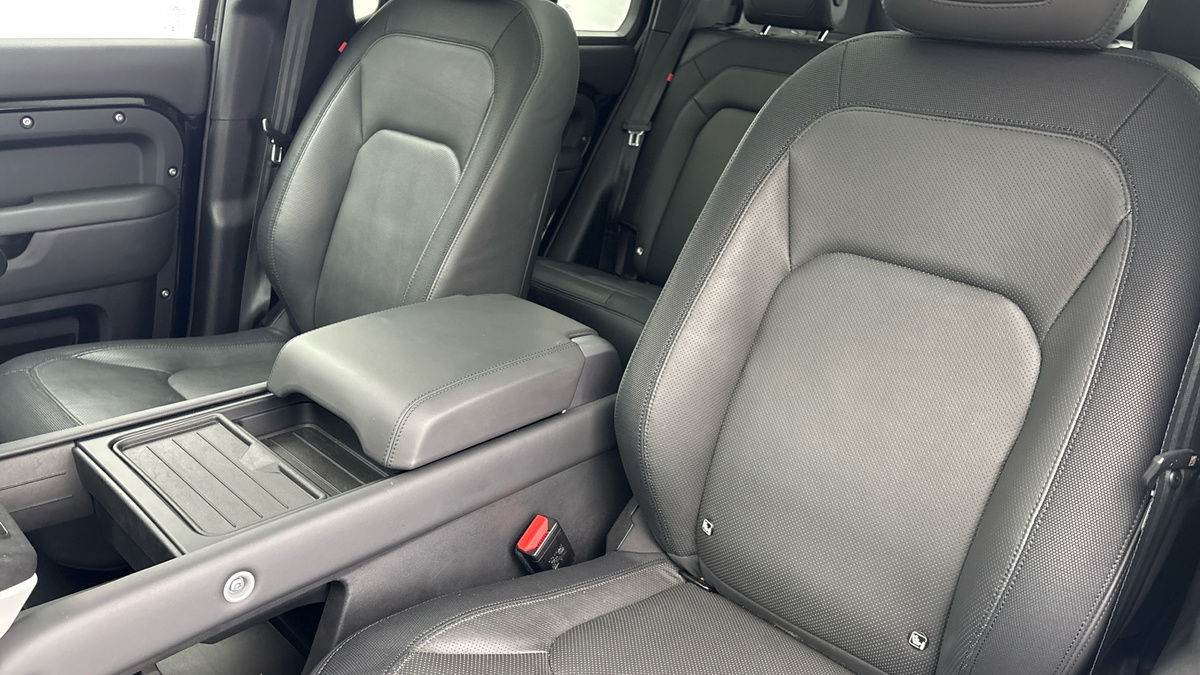 Used Land Rover Defender 110 2023 for sale - 77342456: Photo 7