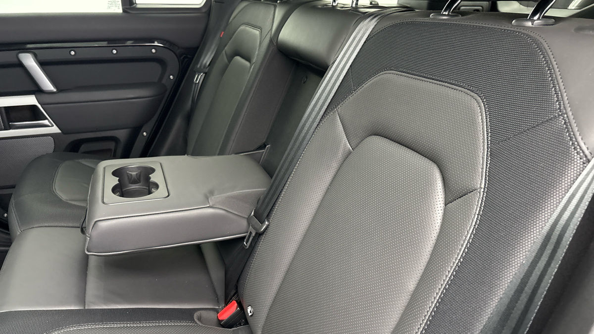 Used Land Rover Defender 110 2023 for sale - 77342456: Photo 9