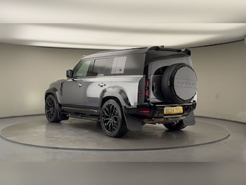 Used Land Rover Defender 110 2024 for sale - 76699141: Photo