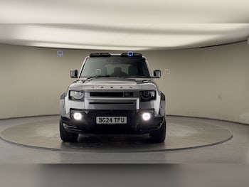 Used Land Rover Defender 110 2024 for sale - 76699141: Photo