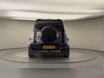 Used Land Rover Defender 110 2024 for sale - 76699141: Photo