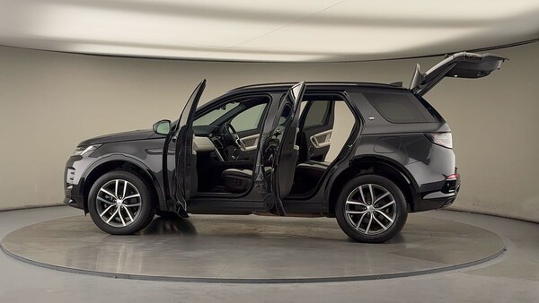 Used Land Rover Discovery Sport 2023 for sale - 76211100: Photo 46