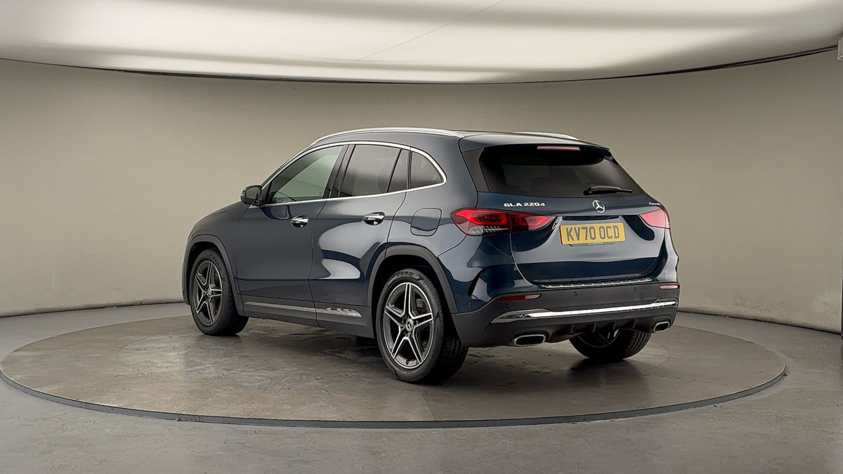 Used Mercedes-Benz GLA 2020 for sale - 76407260: Photo 2