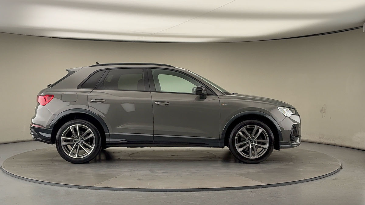 Used Audi Q3 2021 for sale - 77129241: Photo 16