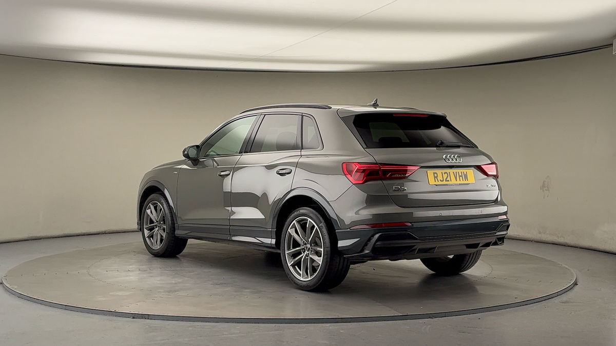 Used Audi Q3 2021 for sale - 77129241: Photo 2