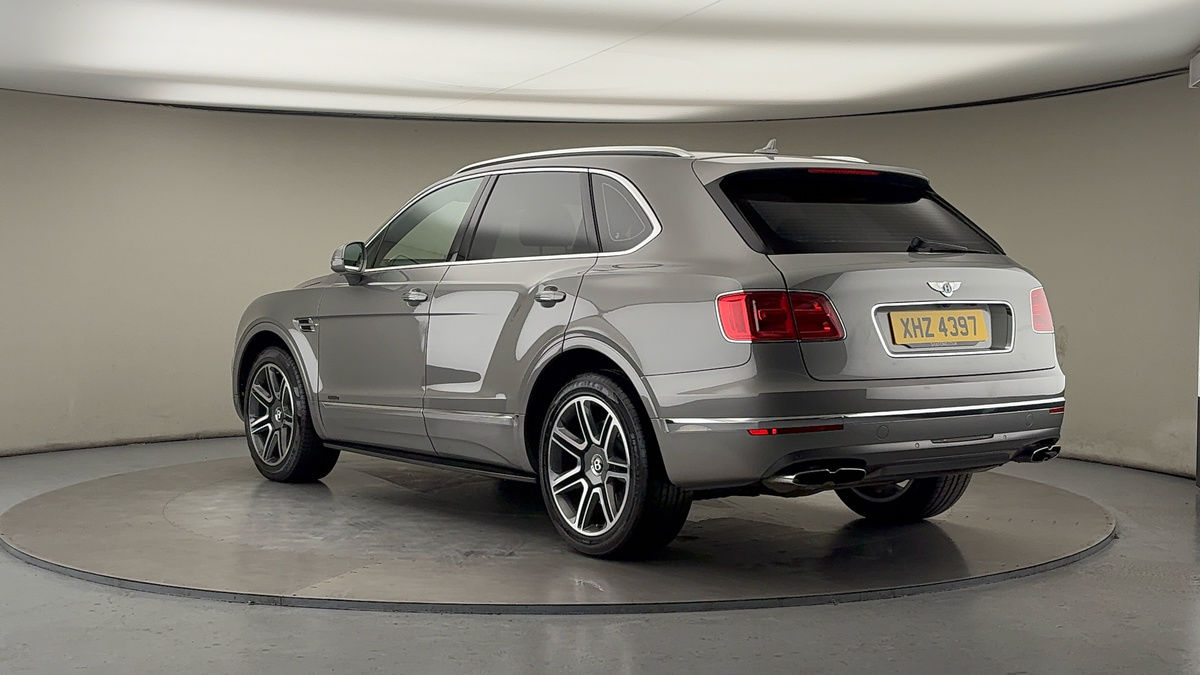 Used Bentley Bentayga 2018 for sale - 76559619: Photo 2