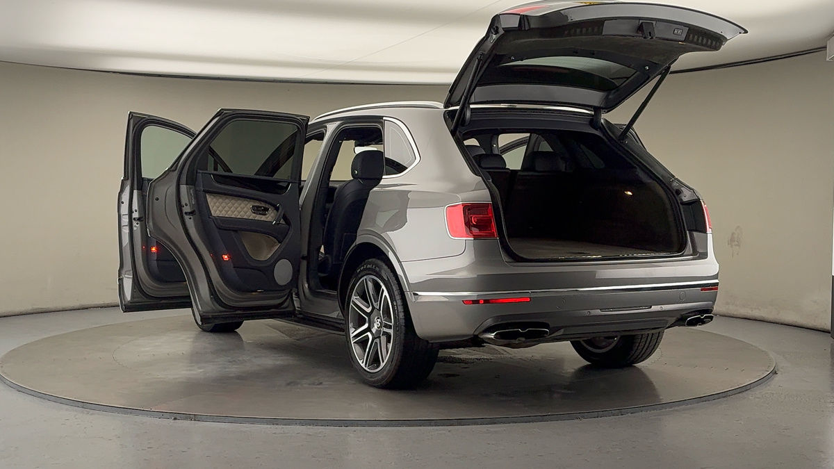 Used Bentley Bentayga 2018 for sale - 76559619: Photo 23