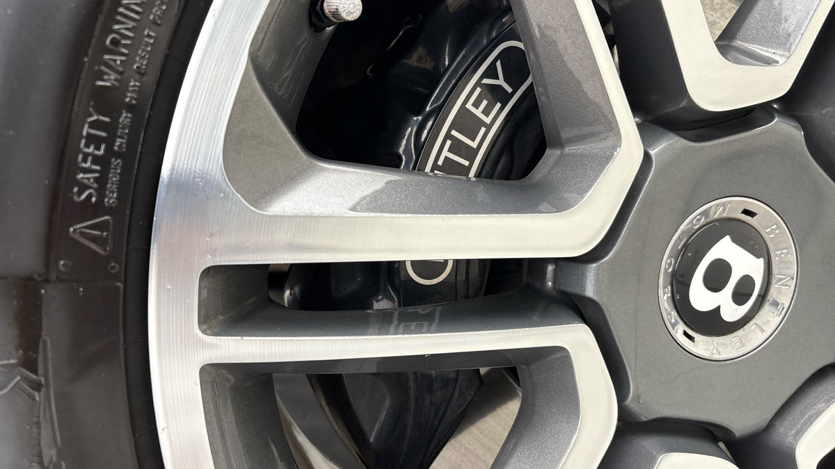 Used Bentley Bentayga 2018 for sale - 76559619: Photo 28