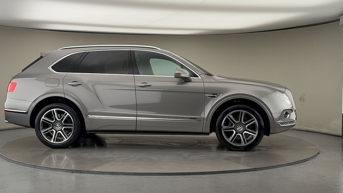 Used Bentley Bentayga 2018 for sale - 76559619: Photo 42