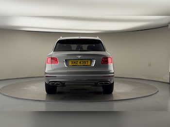 Used Bentley Bentayga 2018 for sale - 76559619: Photo