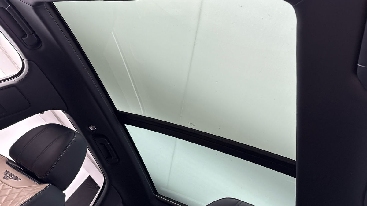 Used Bentley Bentayga 2018 for sale - 76559619: Photo 6