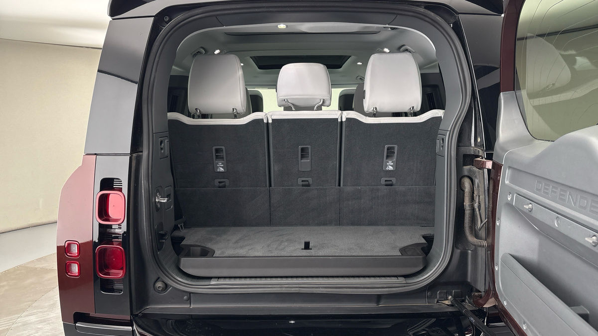 Used Land Rover Defender 130 2024 for sale - 76081589: Photo 11