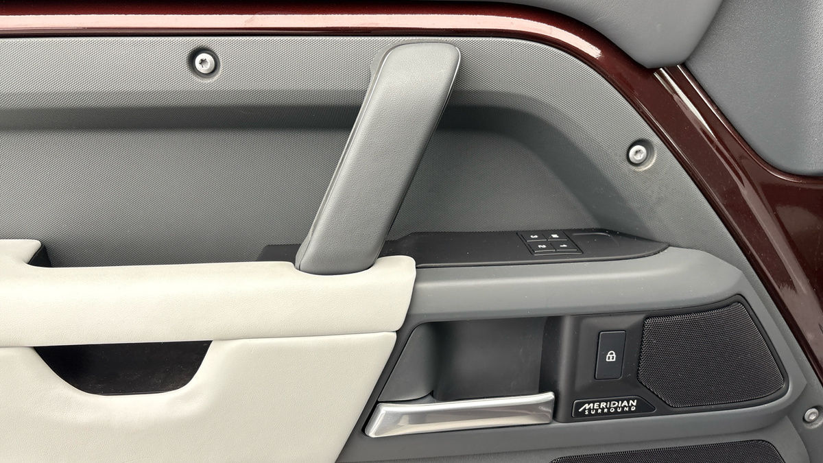 Used Land Rover Defender 130 2024 for sale - 76081589: Photo 19