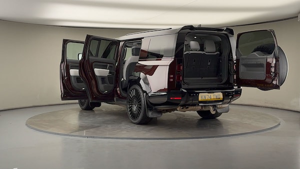 Used Land Rover Defender 130 2024 for sale - 76081589: Photo 23