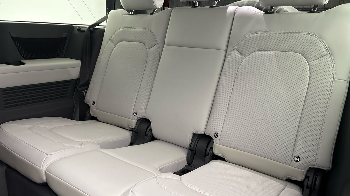 Used Land Rover Defender 130 2024 for sale - 76081589: Photo 28