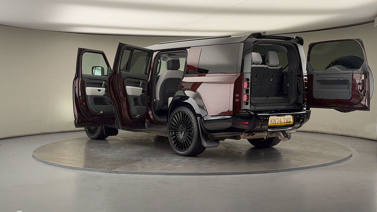 Used Land Rover Defender 130 2024 for sale - 76081589: Photo 49