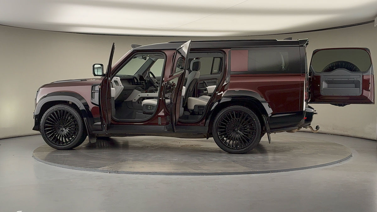 Used Land Rover Defender 130 2024 for sale - 76081589: Photo 52