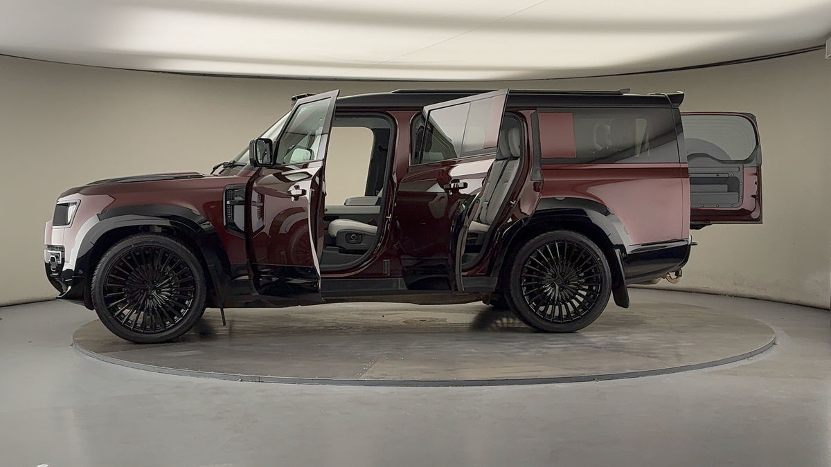 Used Land Rover Defender 130 2024 for sale - 76081589: Photo 53