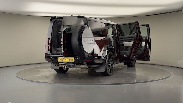 Used Land Rover Defender 130 2024 for sale - 76081589: Photo 65