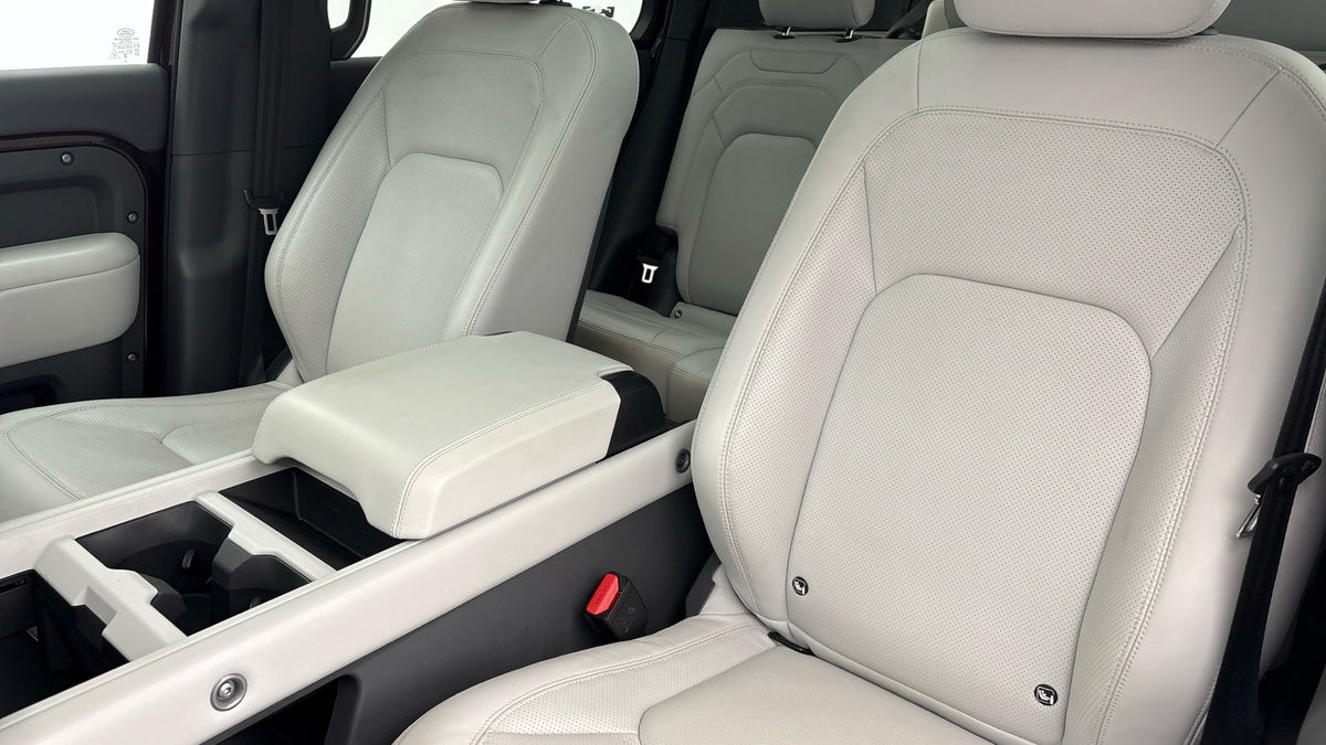 Used Land Rover Defender 130 2024 for sale - 76081589: Photo 7