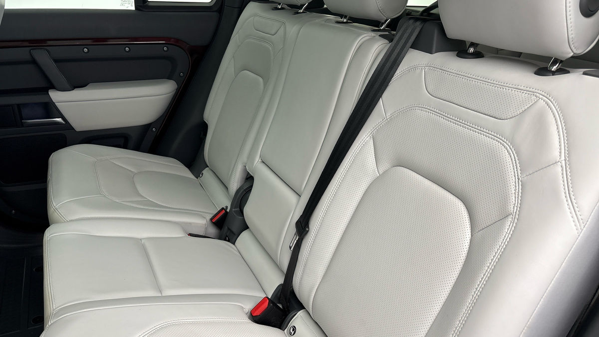 Used Land Rover Defender 130 2024 for sale - 76081589: Photo 8