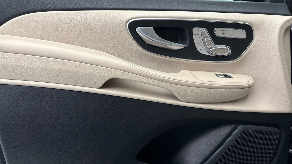 Used Mercedes-Benz V-Class 2024 for sale - 78213287: Photo 25