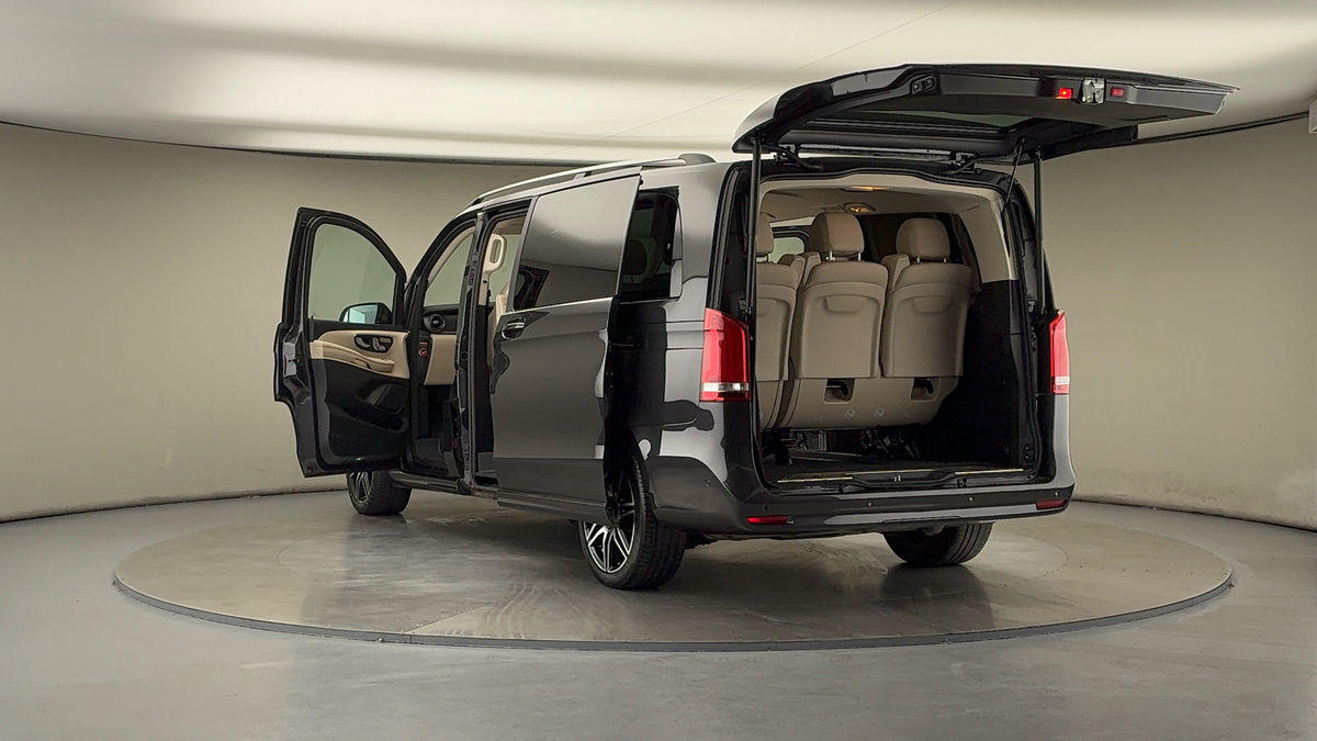 Used Mercedes-Benz V-Class 2024 for sale - 78213287: Photo 29