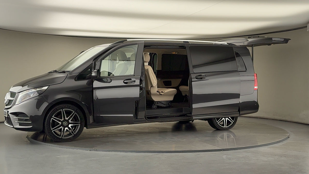 Used Mercedes-Benz V-Class 2024 for sale - 78213287: Photo 55