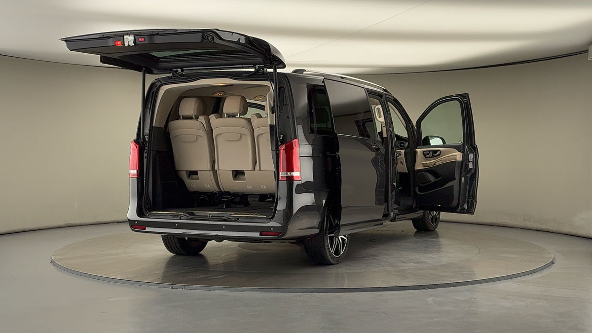 Used Mercedes-Benz V-Class 2024 for sale - 78213287: Photo 66