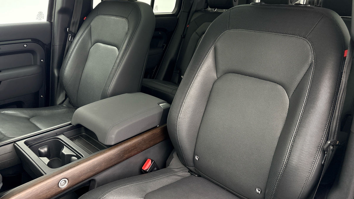 Used Land Rover Defender 110 2022 for sale - 76334549: Photo 13