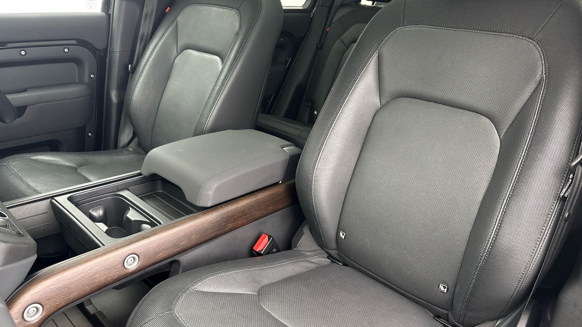 Used Land Rover Defender 110 2022 for sale - 76334549: Photo 14