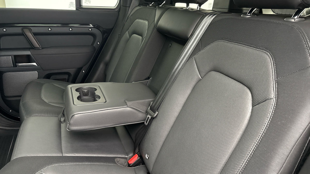 Used Land Rover Defender 110 2022 for sale - 76334549: Photo 18