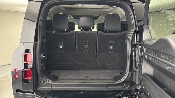 Used Land Rover Defender 130 2024 for sale - 76081571: Photo 11