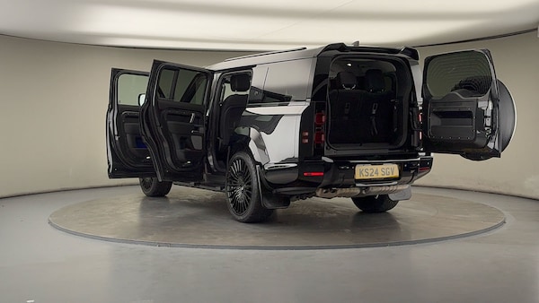 Used Land Rover Defender 130 2024 for sale - 76081571: Photo 23