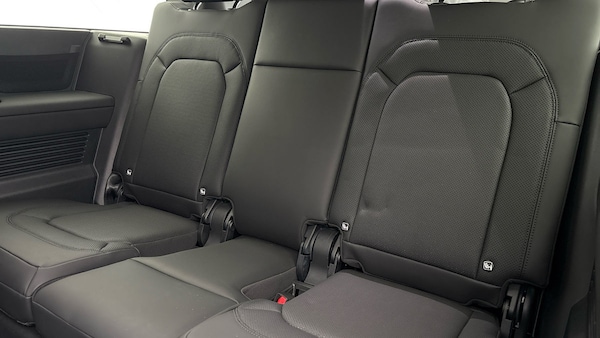 Used Land Rover Defender 130 2024 for sale - 76081571: Photo 28
