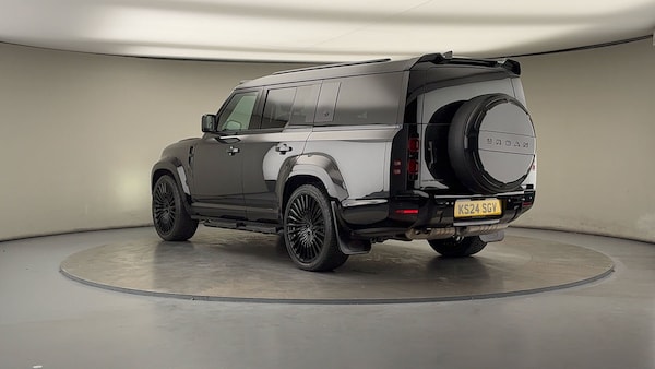 Used Land Rover Defender 130 2024 for sale - 76081571: Photo 2