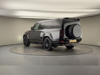 Used Land Rover Defender 130 2024 for sale - 76081571: Photo